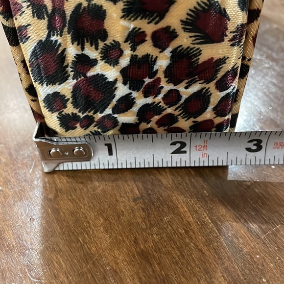 NEW Milani Leopard Print Cosmetic Bag - Picture 4 of 8